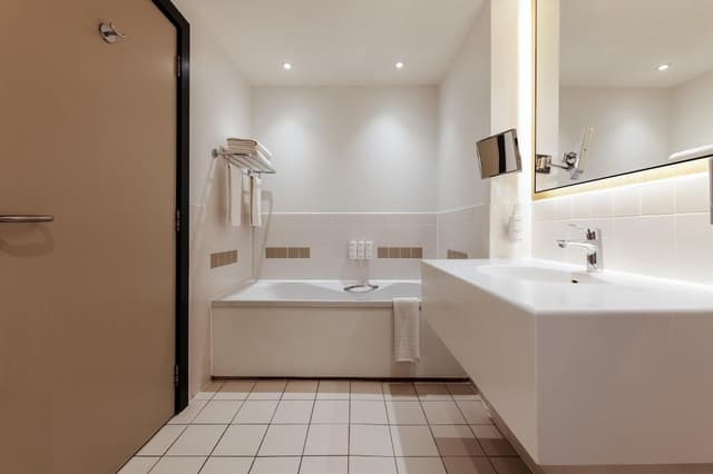 Suite, 1 Bedroom (Net Zero)