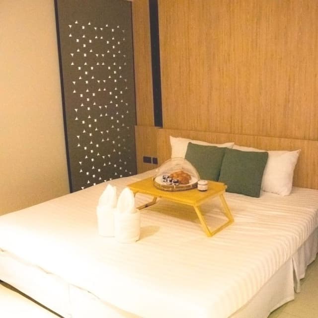 Superior Room, Pool Access