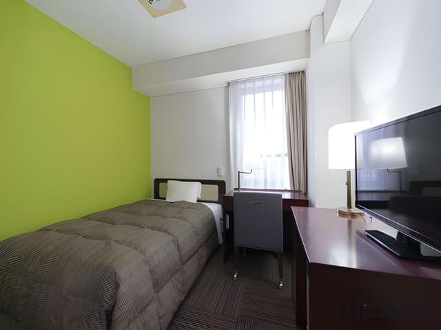 Single Room - Non-Smoking