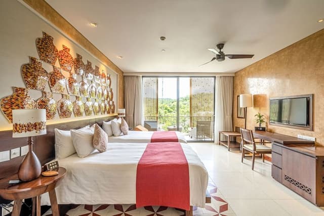 Deluxe Room, Hill View