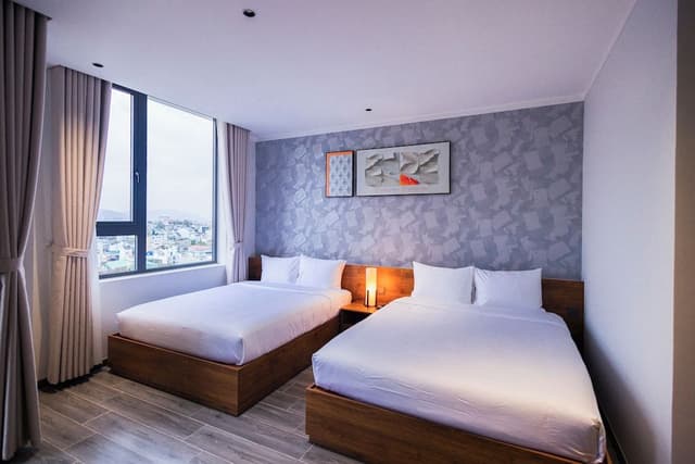 Superior Quadruple Room, City View
