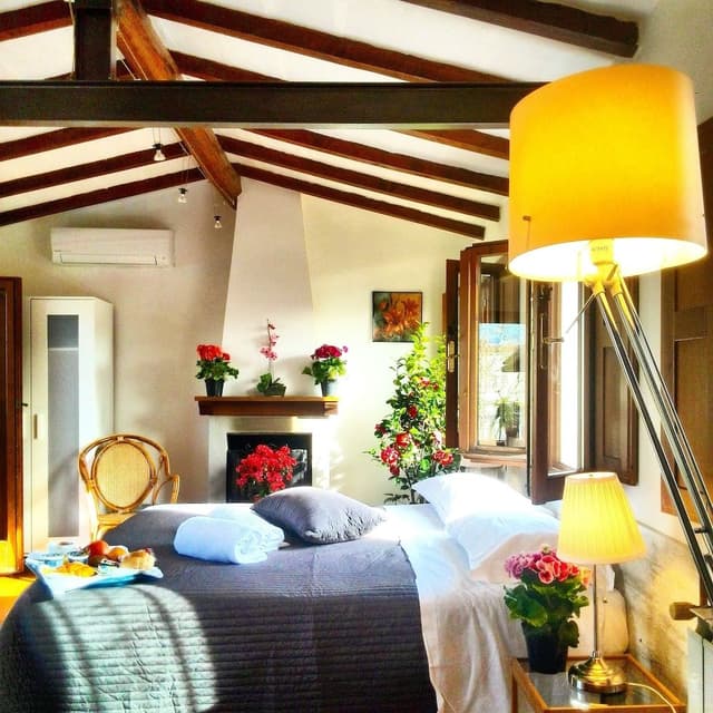 Room, River View (Attic)