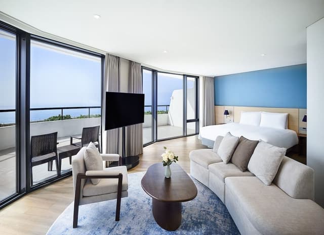 Junior Suite King Ocean View