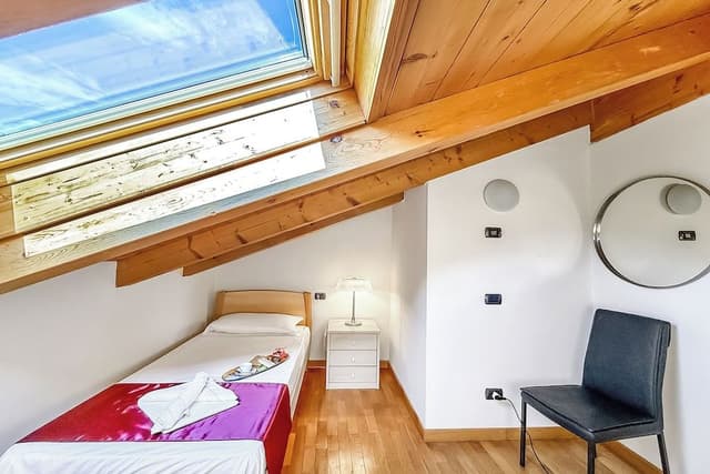 Family Apartment, Multiple Bedrooms, 2 Bathrooms, Lakeside (La Piazza Menaggio)