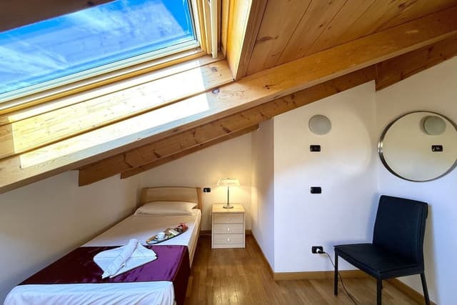 Family Apartment, Multiple Bedrooms, 2 Bathrooms, Lakeside (La Piazza Menaggio)