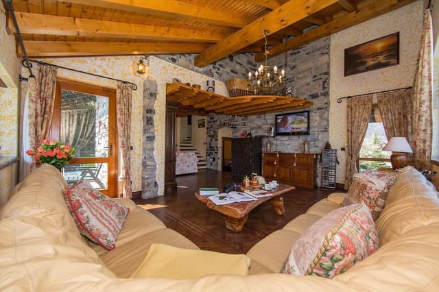 Family Villa, Multiple Bedrooms, Mountainside (Villa Victoria)