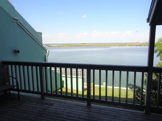 Deluxe Townhome, 3 Bedrooms, Lagoon View