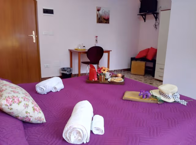 Standard Double or Twin Room, Garden View