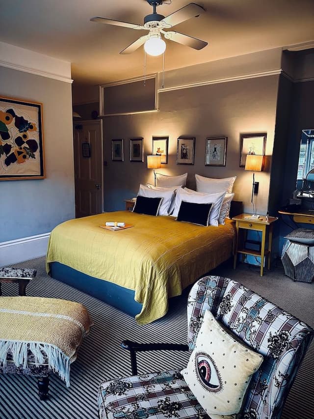 Grand Suite, 1 Queen Bed, Ensuite