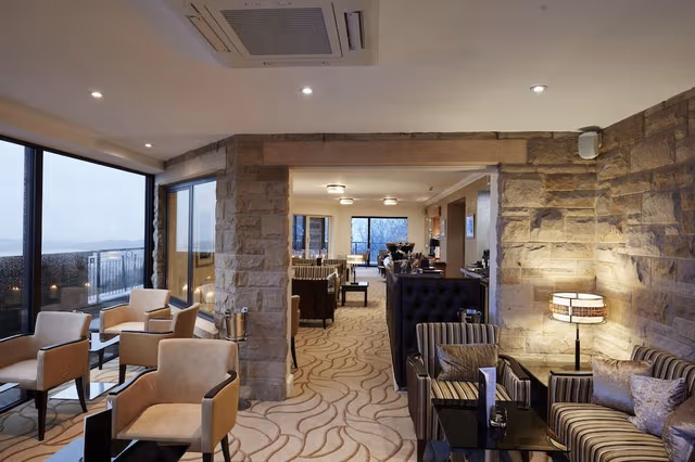 Signature Room, 1 King Bed, Balcony