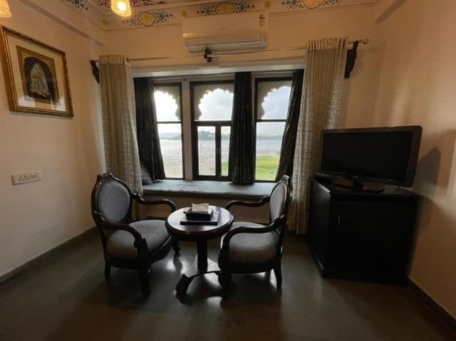 Junior Suite with Garden View