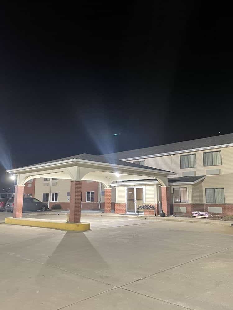 Designer Inn and Suites