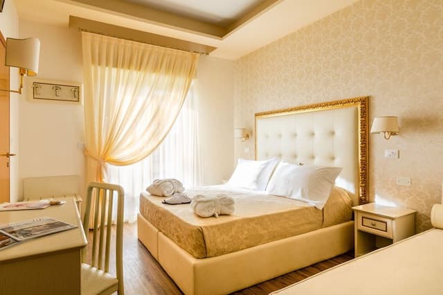 Comfort Double or Twin Room, Balcony, Courtyard View