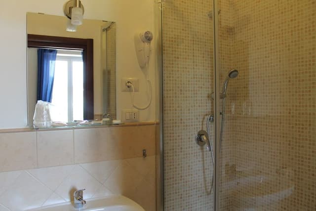 Standard Double Room, Ensuite, City View