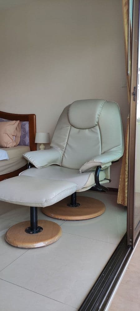 Superior Room, 1 Queen Bed, Non Smoking, Microwave