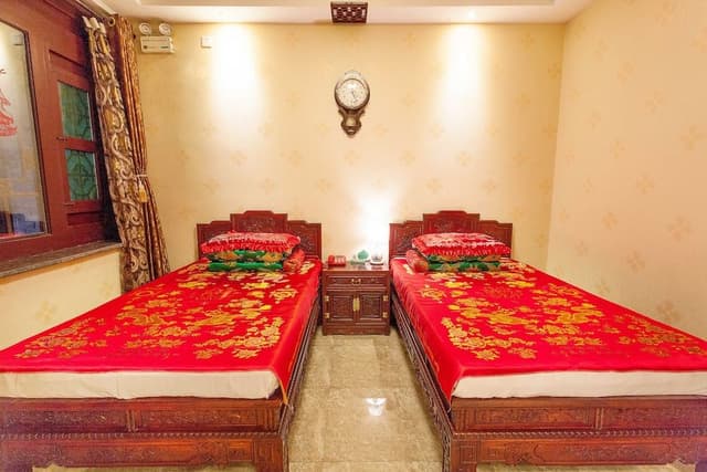 Signature Twin Room