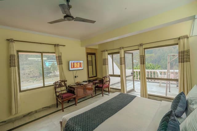 Family Suite, 2 Bedrooms, Mountain View