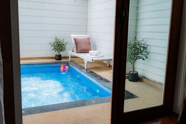 Pool Suite with Garden View