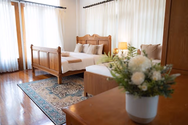 Grand Pool Suite