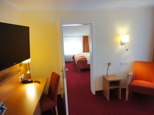 Suite, Balcony