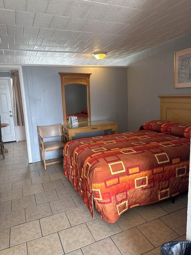 Suite, 2 Bedrooms, Kitchenette
