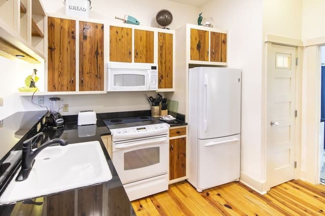 Deluxe Apartment (Flat Four)