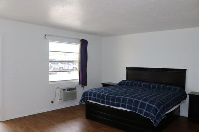 Basic Single Room, Non Smoking