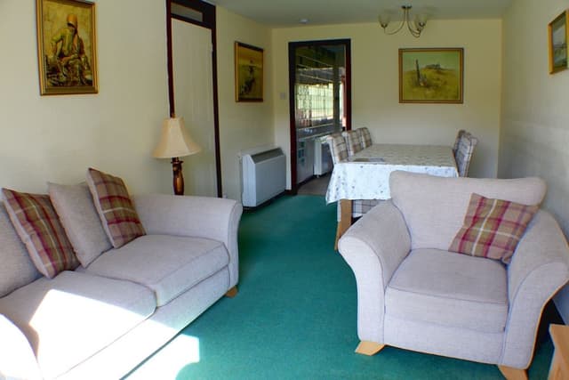 Bungalow, 4 Bedrooms (Lynwood)