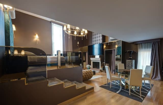 Luxury Apartment, 3 Bedrooms, City View