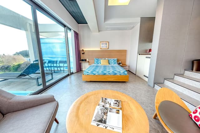Duplex,Kid's Private Pool(Art Museum Ticket)-Pool surcharge 20,000 KRW applies except 1Jul - 5Sep