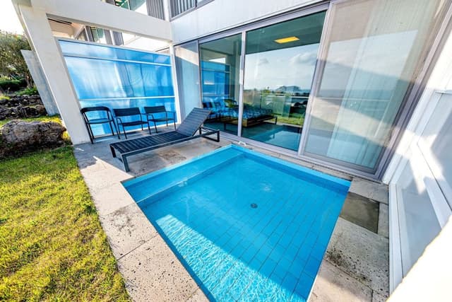 Duplex,Kid's Private Pool(Art Museum Ticket)-Pool surcharge 20,000 KRW applies except 1Jul - 5Sep