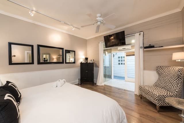 Superior Room, 1 King Bed, Patio, Ground Floor (Room 10)