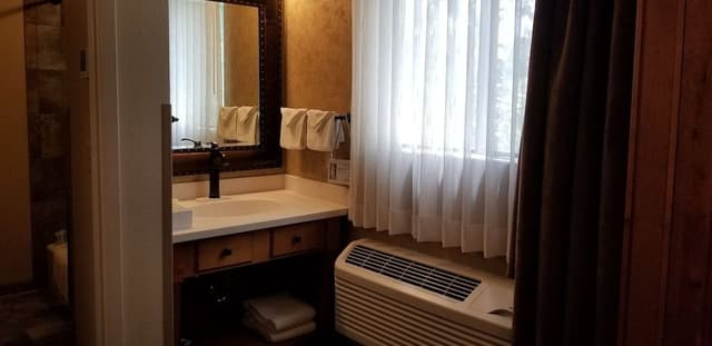Compact Room, 1 Queen Bed, Connecting Rooms, Courtyard Area (Stair Access Only)