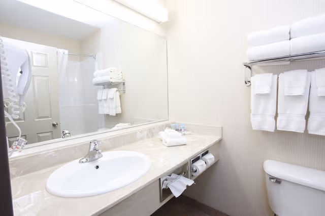 Traditional Studio Suite, 2 Queen Beds, Kitchen