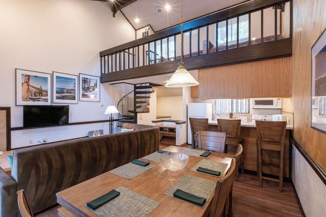 Family Condo, 2 Bedrooms, Fireplace