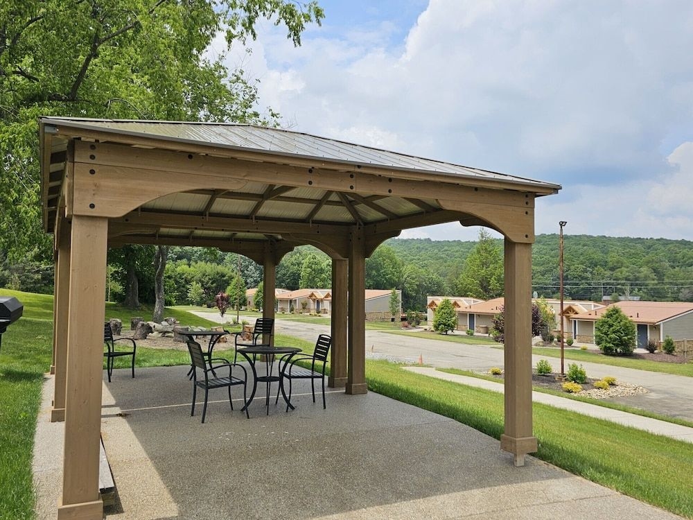 The Lodge at Chalk Hill4