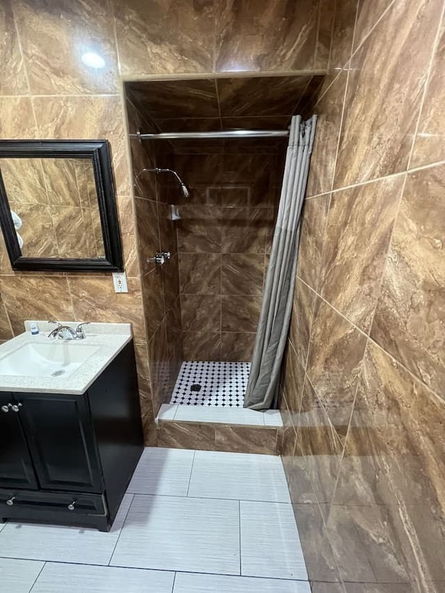 Deluxe Room, 1 Queen Bed, Smoking