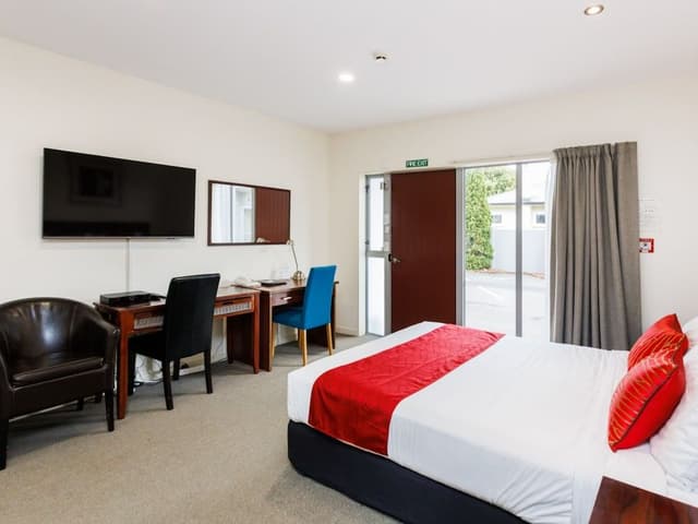 Standard Suite, 1 Bedroom, Non Smoking, Kitchenette
