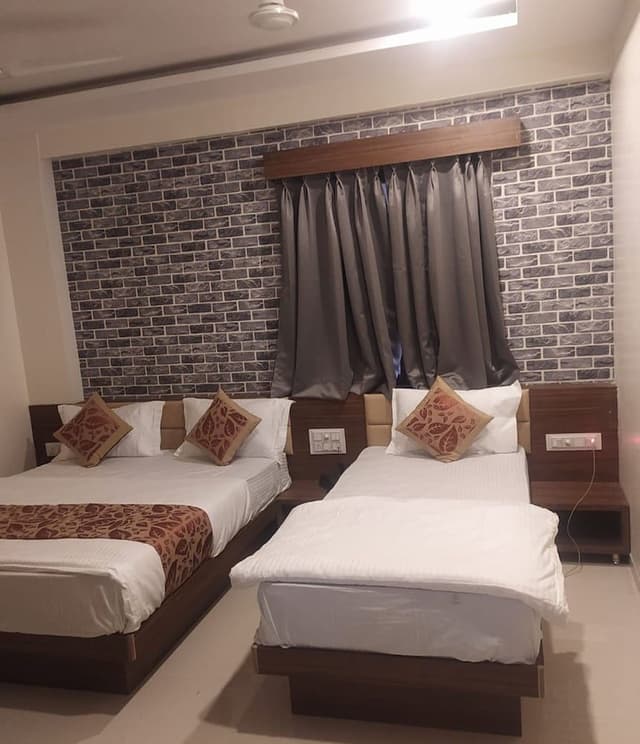 Double Bed AC Room