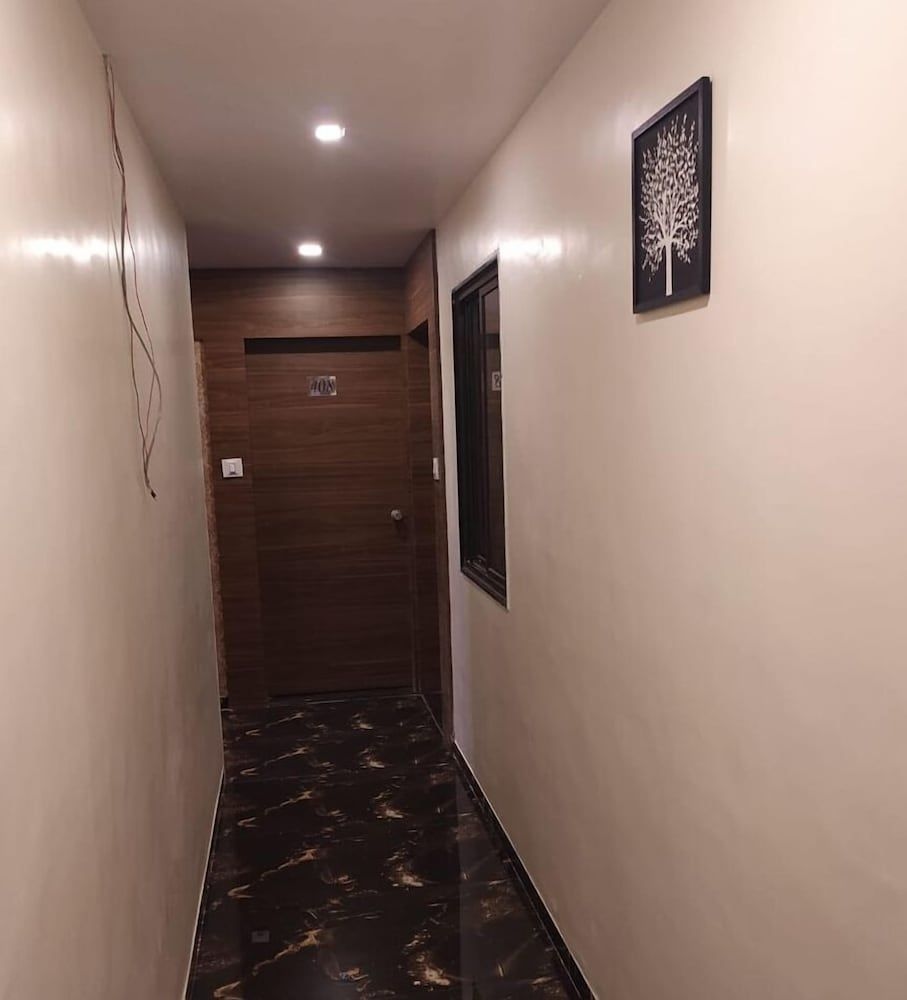 Hotel The Grand Saakar Tiara4