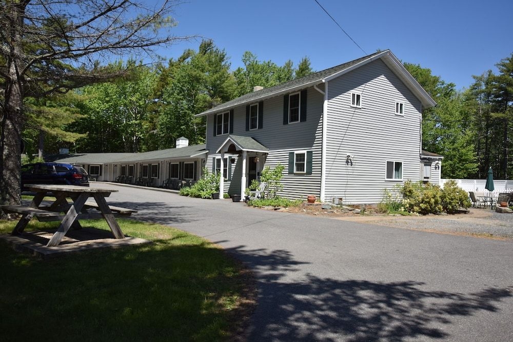 Acadia Pines Motel1