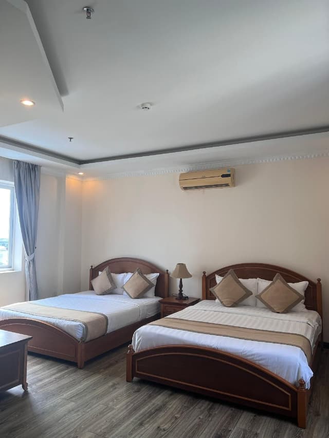 Suite Family Room