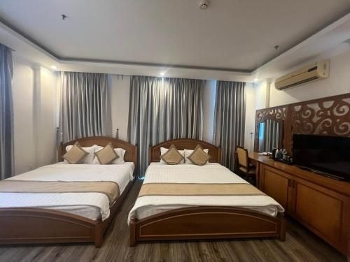 Madella Hotel0