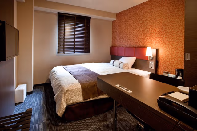 Single Room (Smoking)