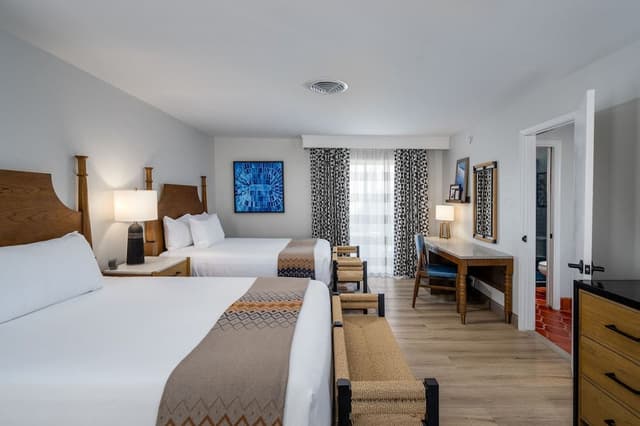 Suite, 1 Bedroom (2 Queens & 1 Sofa Bed)