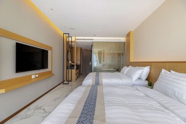 Deluxe Quadruple Room, Lake View