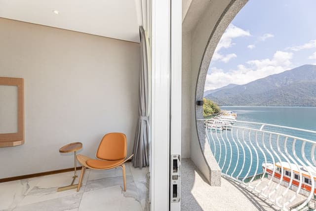 Deluxe Double Room, Lake View