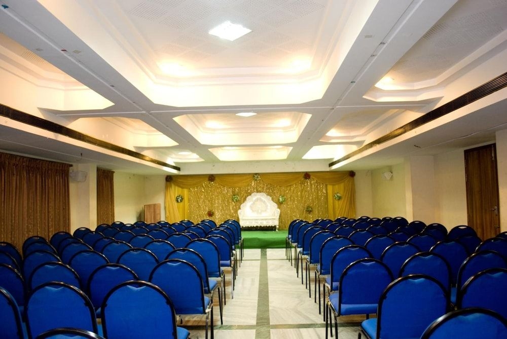Hotel Rajadhane3