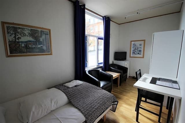 Single Room (Budget)