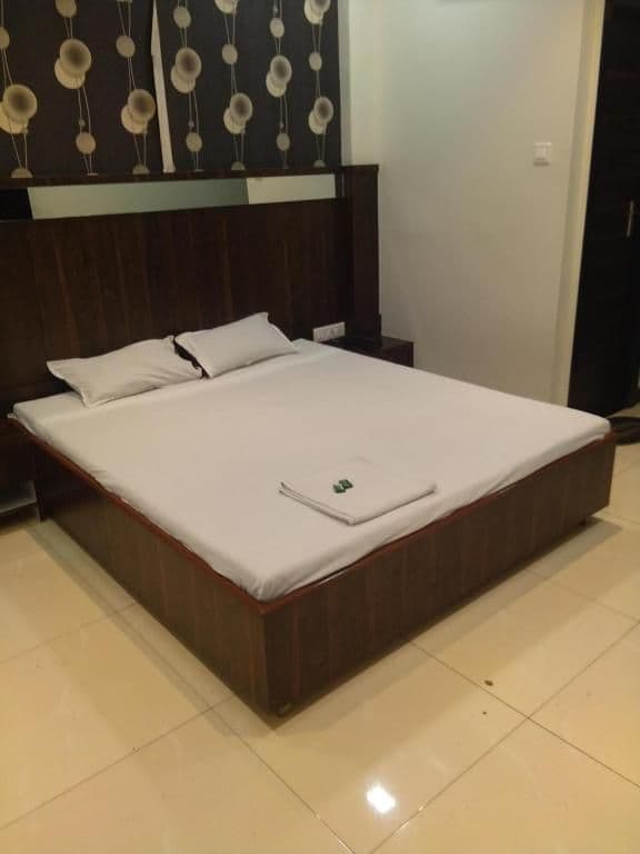 Deluxe Non Ac